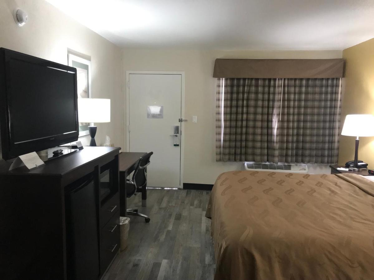 Quality Inn & Suites Near Downtown Mesa Dış mekan fotoğraf