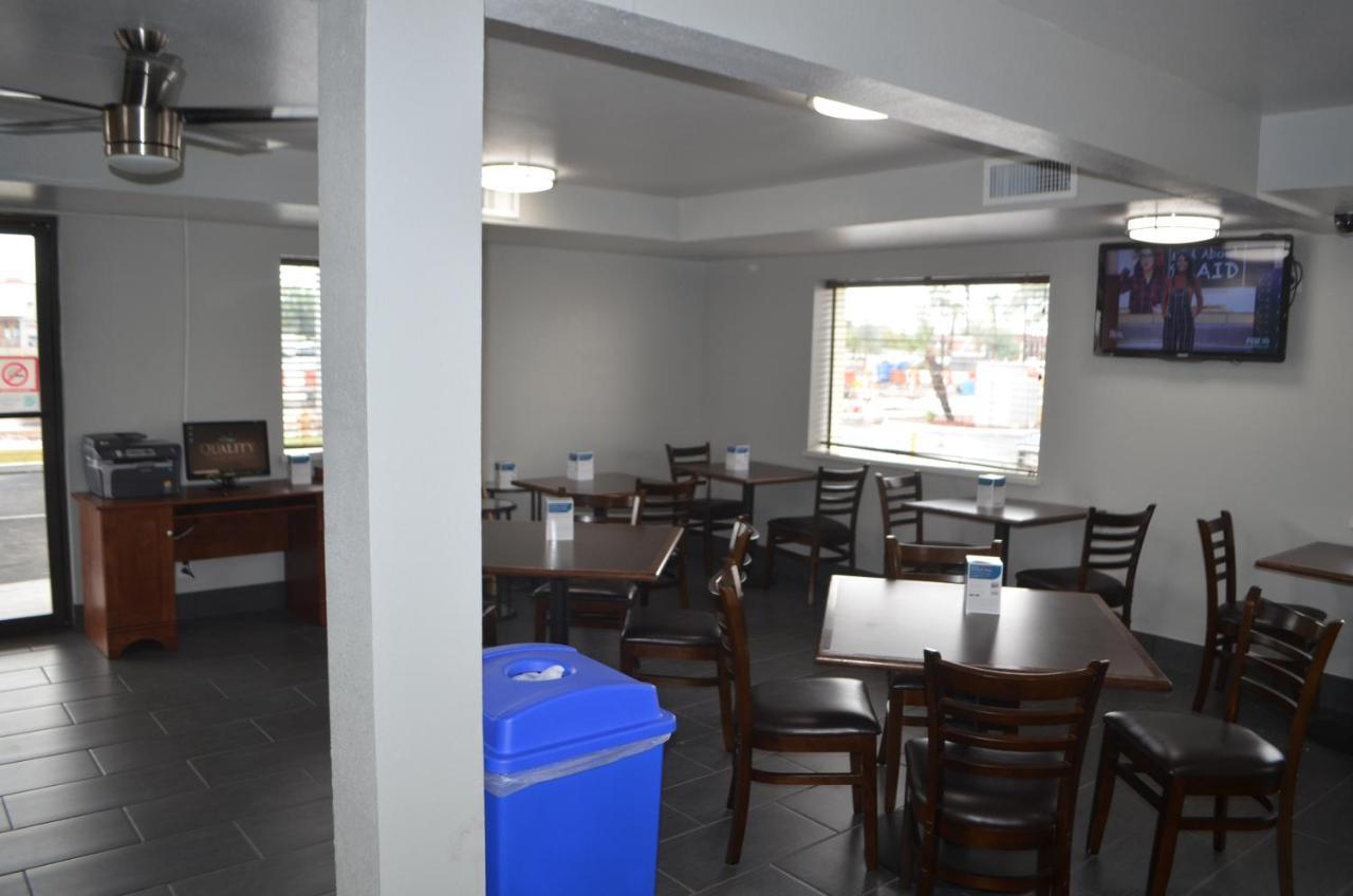 Quality Inn & Suites Near Downtown Mesa Dış mekan fotoğraf