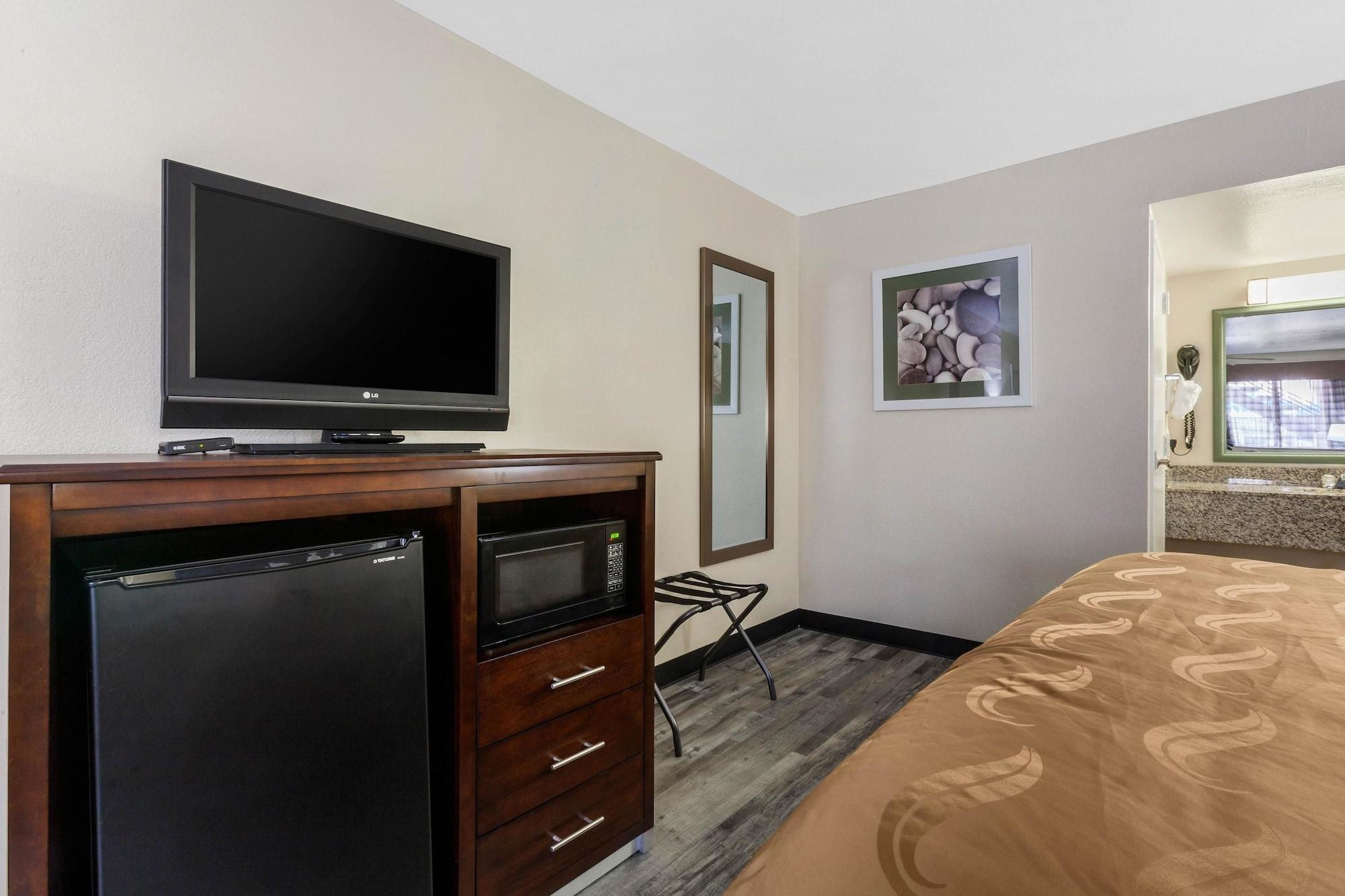 Quality Inn & Suites Near Downtown Mesa Dış mekan fotoğraf