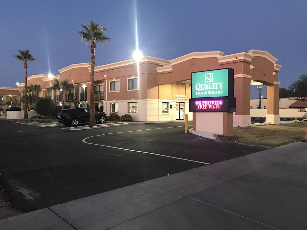 Quality Inn & Suites Near Downtown Mesa Dış mekan fotoğraf