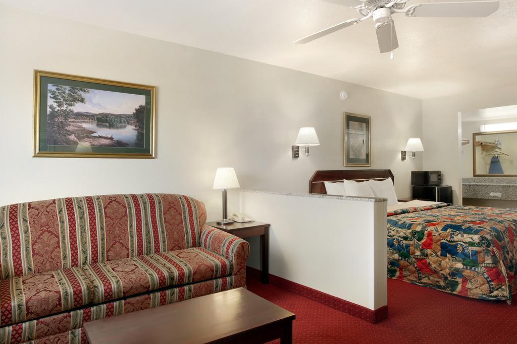 Quality Inn & Suites Near Downtown Mesa Dış mekan fotoğraf