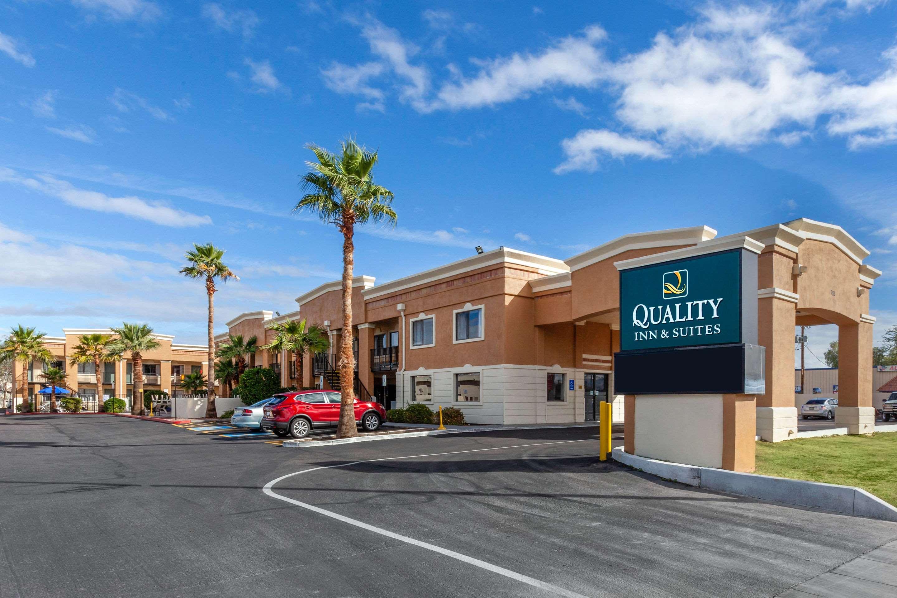 Quality Inn & Suites Near Downtown Mesa Dış mekan fotoğraf