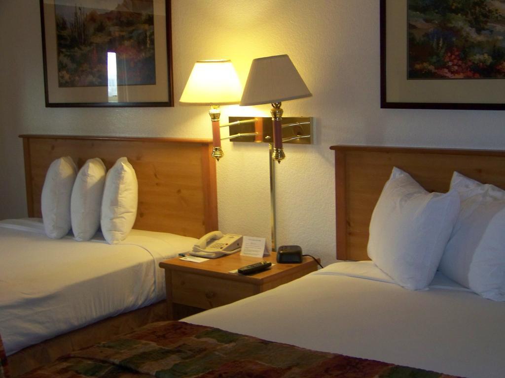 Quality Inn & Suites Near Downtown Mesa Dış mekan fotoğraf