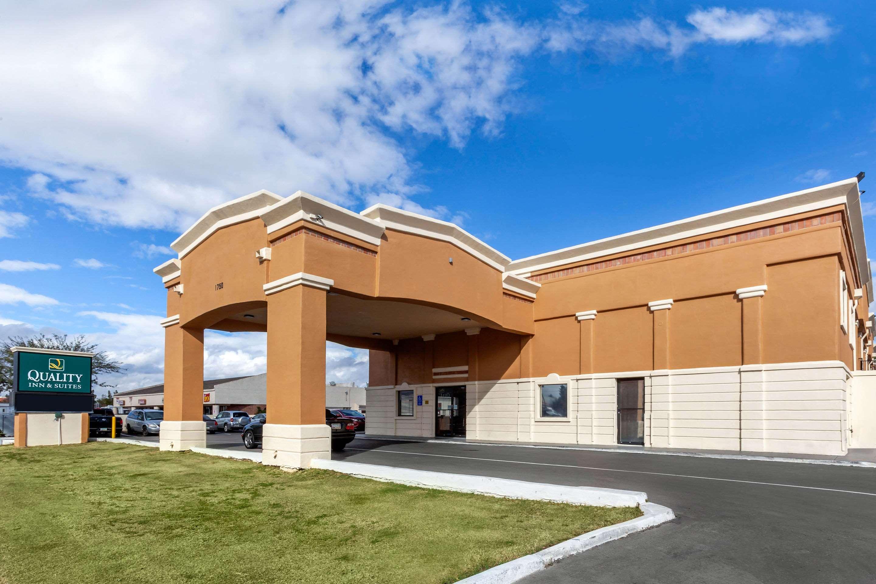 Quality Inn & Suites Near Downtown Mesa Dış mekan fotoğraf